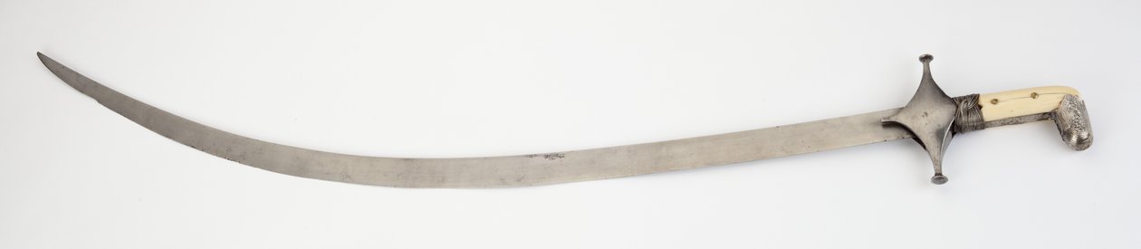 Shamshir, sabre (aço wootz, ferro, marfim, prata, latão e adesivo) de (attr.to) Persian School