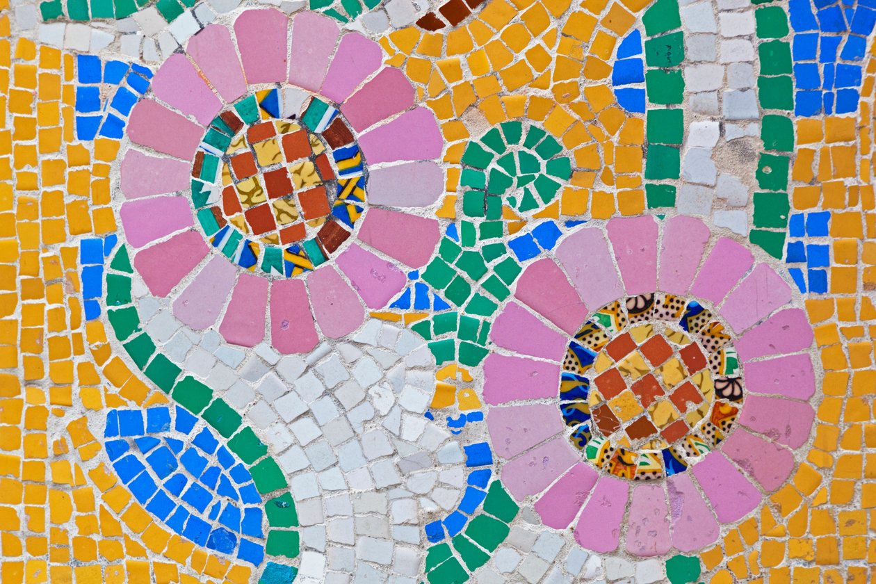 Barcelona, Espanha. Trabalho do mosaico na fachada de Palau de la Música Catalana. Edifício modernista de Lluís Domènech i Montaner. Palácio da Música Catalã. de Unknown