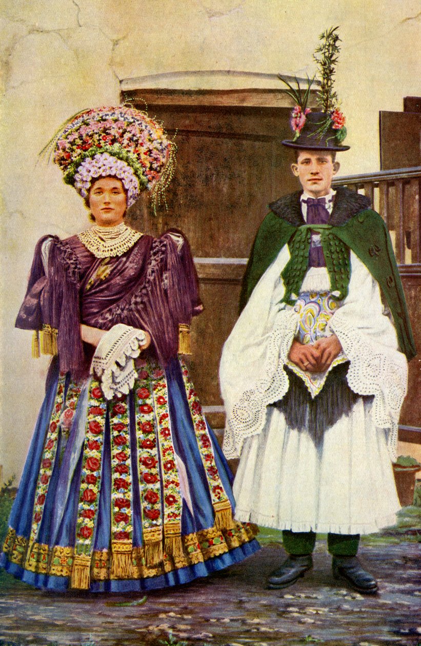 Hungria. Pares do camponês na disposição nupcial. 1920 de Unknown