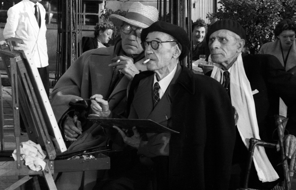 Maurice Utrillo (1883-1955) Pintura em Montmartre, em Paris, Praça Tertre, perto de Sacre Coeur, 10 de outubro de 1955 Com Sacha Guitry e Paul Fort, quando pintou uma tela de filme, se Paris foi contada para U de Unknown