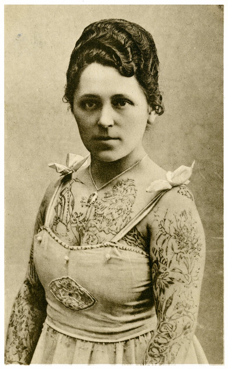 Retrato de Margit, a mulher tatuada, c.1910 de Unknown