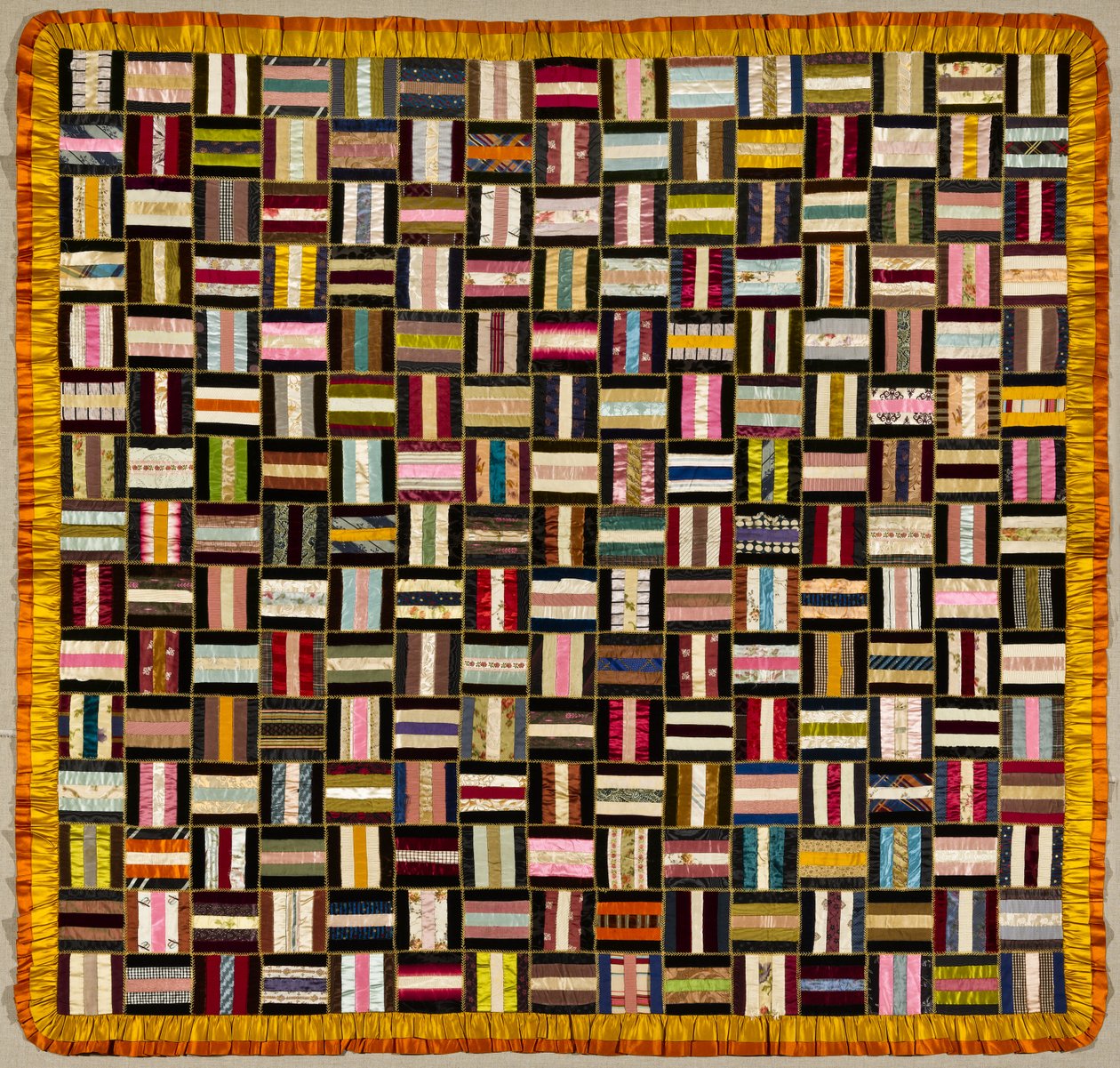 Colcha de Barras, c.1880 (seda e veludo) de American School