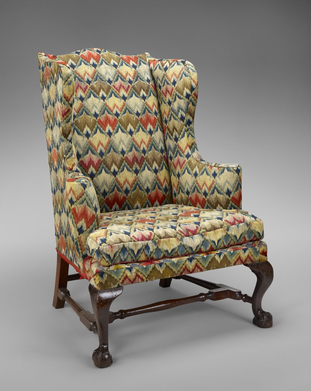 Easy Chair, 1750-1800 (mogno; maple, pinheiro branco e bordado de lã original sobre tela de linho) de American School