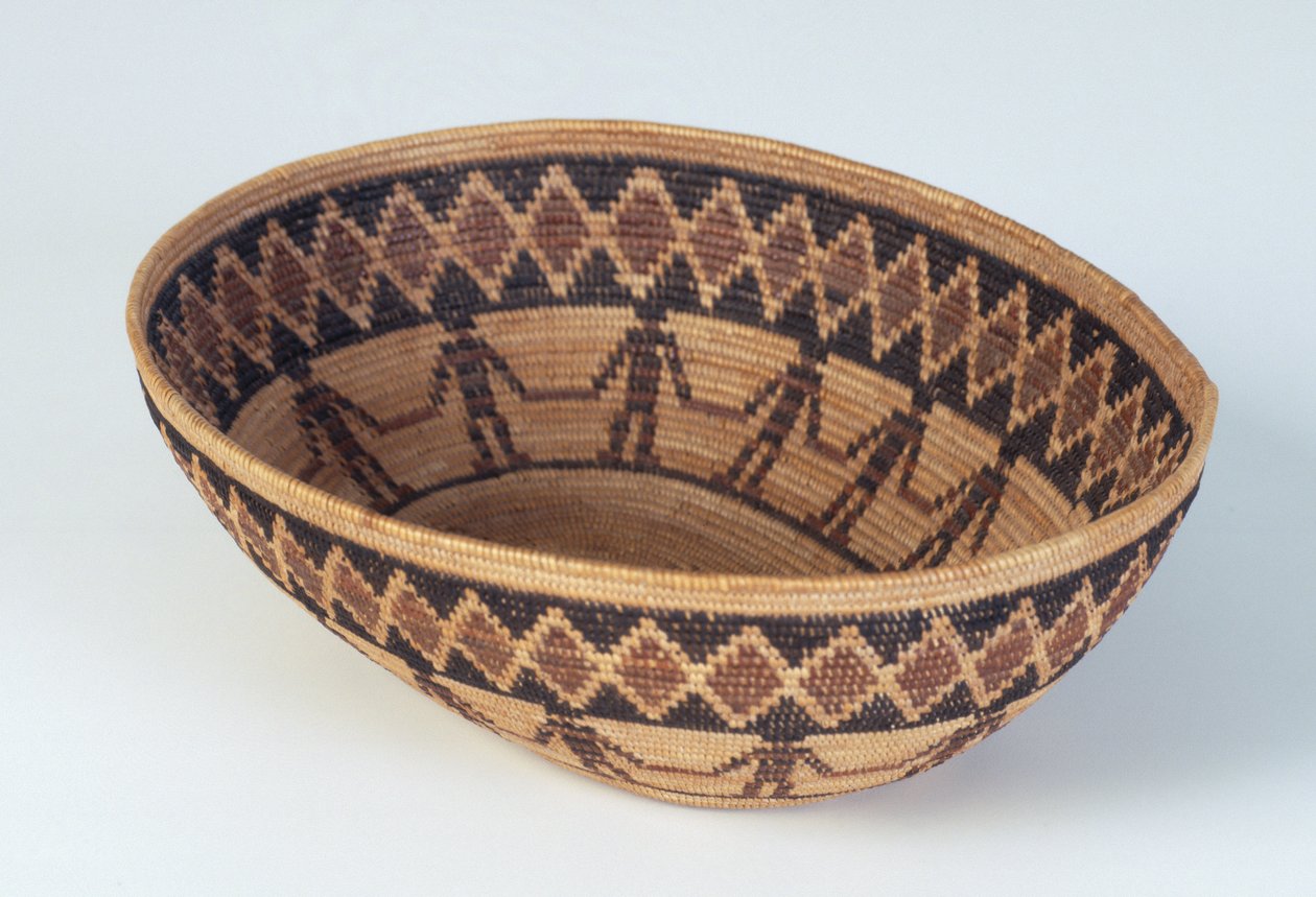Cesta Oval, Cultura Yokuts, c.1990-15 (hastes de salgueiro tala, raiz de cota, raiz de samambaia samambaia, e redbud) de American School