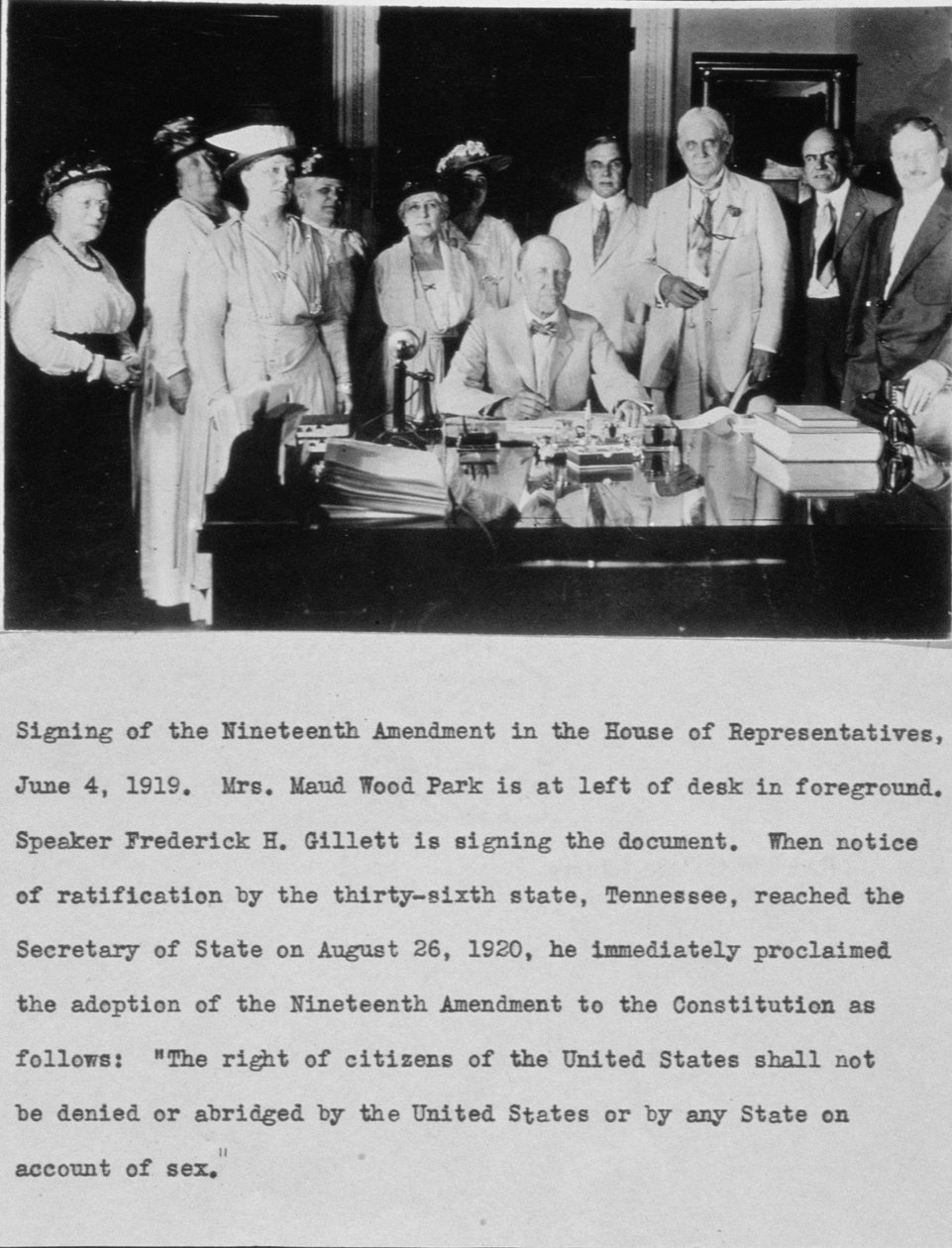 A assinatura da décima nona emenda, 4 de junho de 1919 de American School