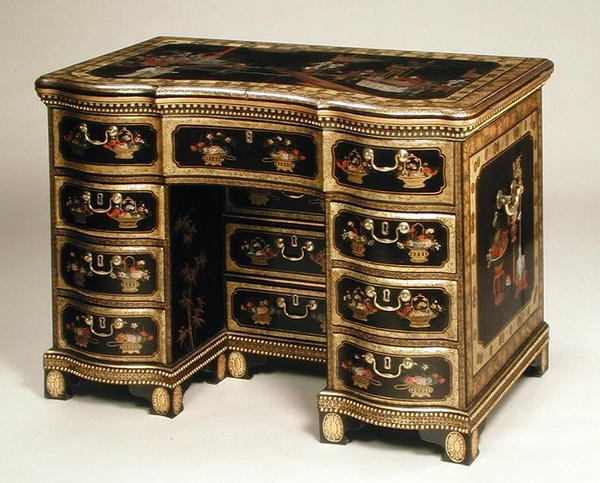 Tabela de Molho de Exportação Chinesa c.1780 (verniz preto) (ver também 220145) de Chinese School