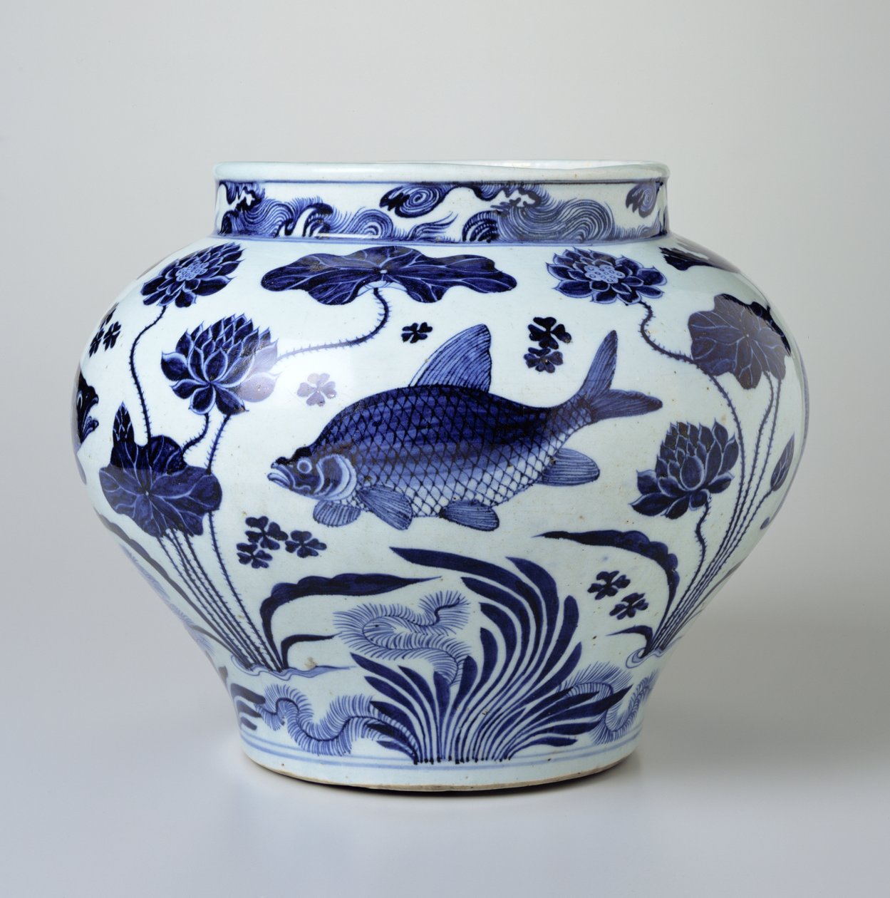Jarra de Vinho com Design de Peixes e Plantas Aquáticas (porcelana) de Chinese School