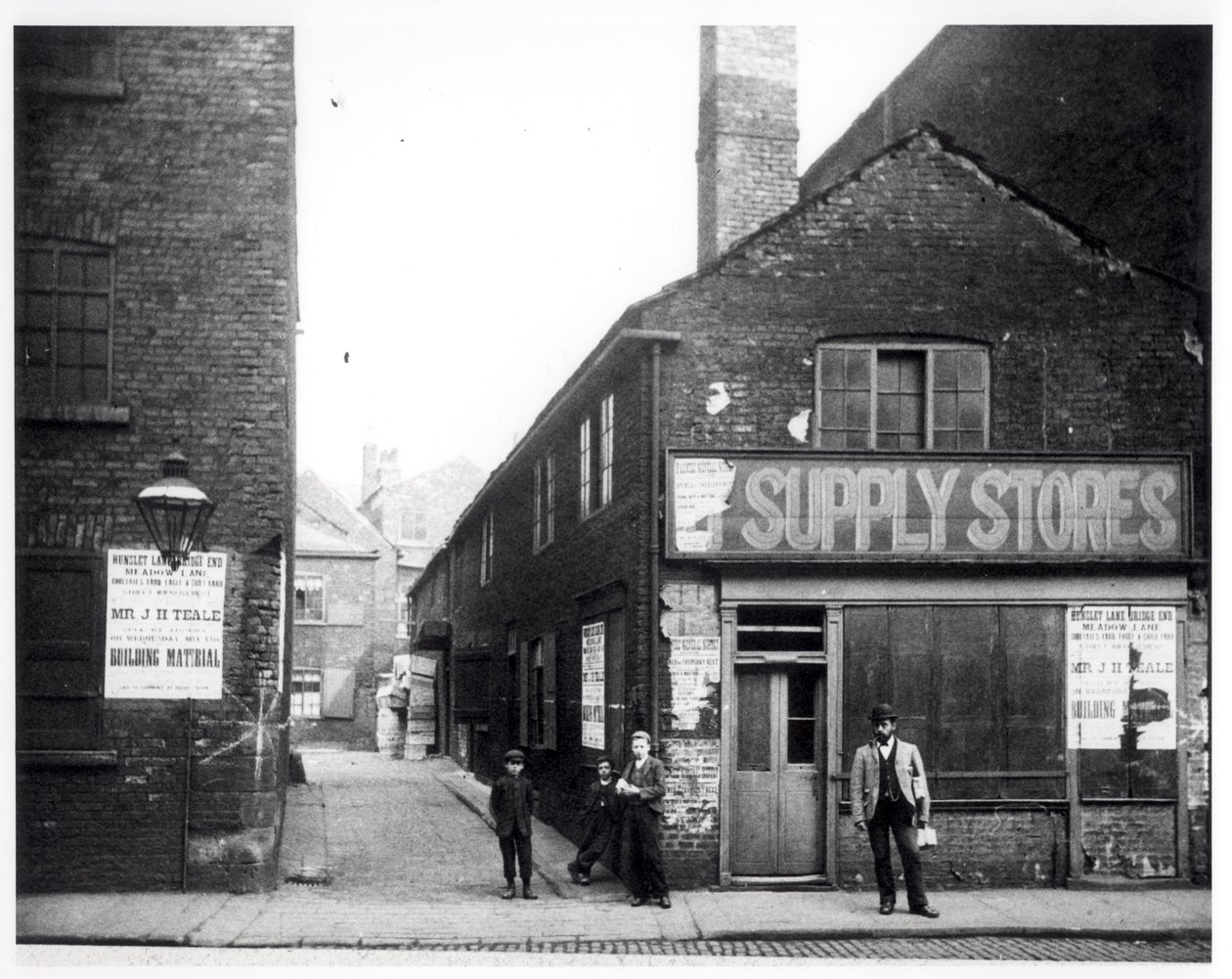 Entrada, para, águia, e, pátio criança, hunslet, leeds, 1896 de English Photographer