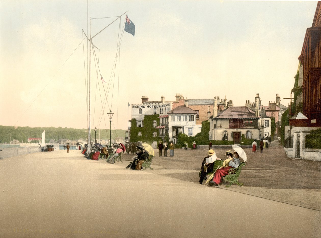 A Promenade, Cowes, IOW, pub. c.1890 - 1900 (cromolitógrafo) de English Photographer