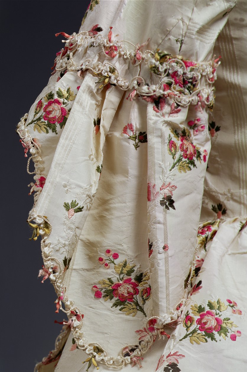 Detalhe da manga de um vestido de mulher, c.1775-80 (seda) de English School