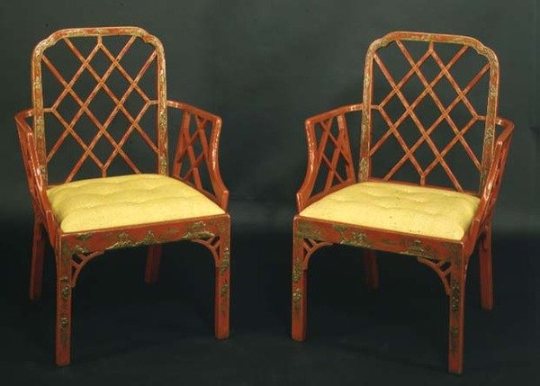 Duas poltronas chinesas Chippendale, c.1760 (laca vermelha) de English School