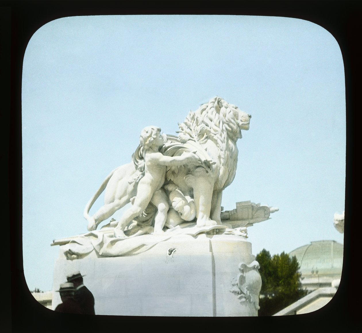Exposição de Paris: Pont Alexandre III, 1900 (lanterna) de French Photographer