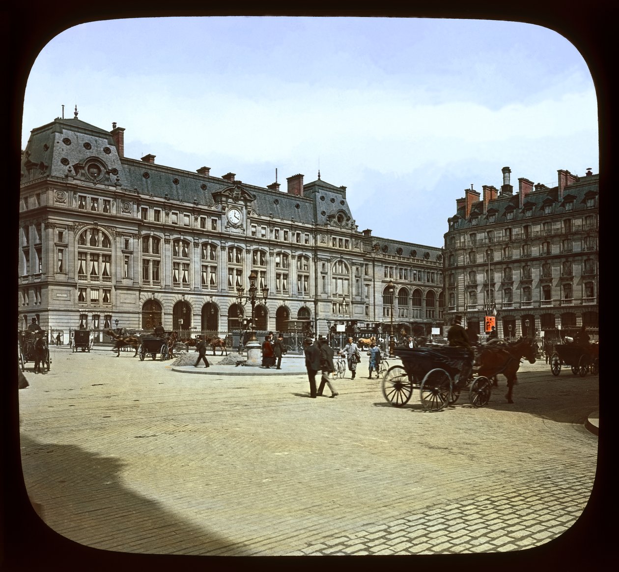 Exposição de Paris: Estação St. Lazare, 1900 (lanterna) de French Photographer