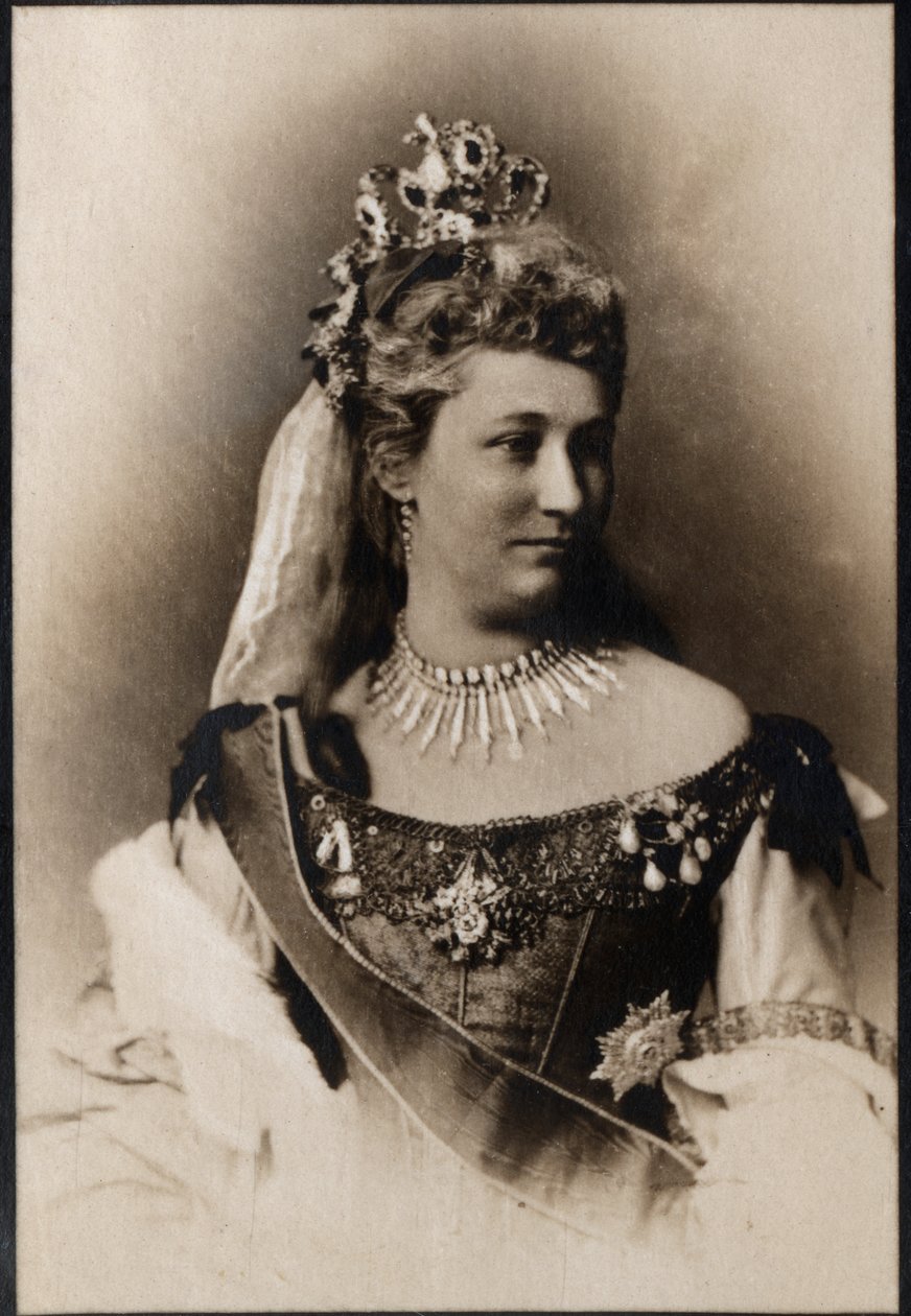 Retrato de Augusta Victoria de Schleswig Holstein (1846-1923), imperatriz alemão. de French Photographer