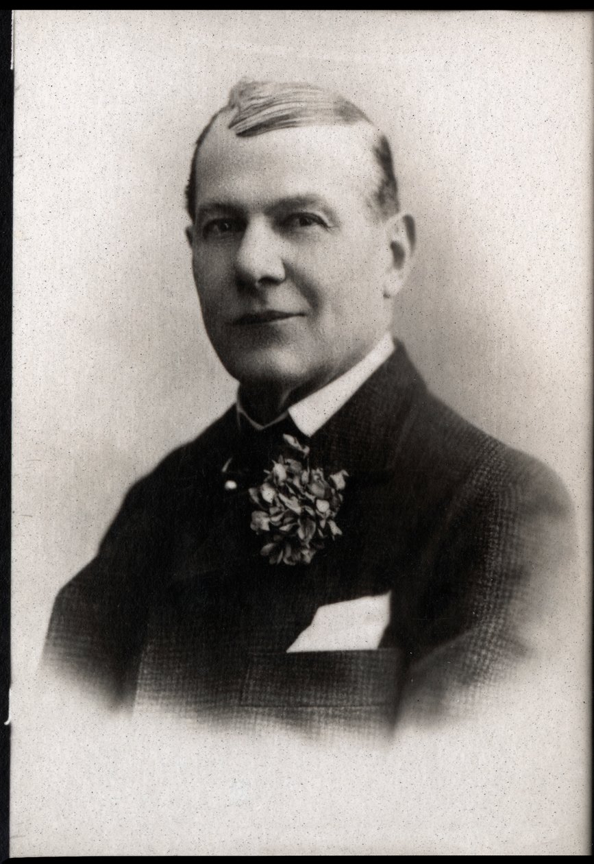 Retrato do Barão (1838-1920), ator francês. de French Photographer