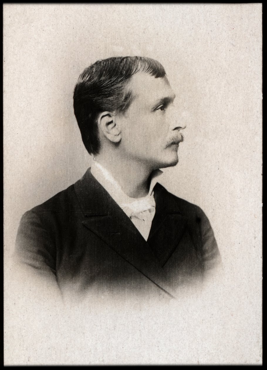 Retrato de Georges Courteline (1858-1929), dramaturgo e romancista francês. de French Photographer