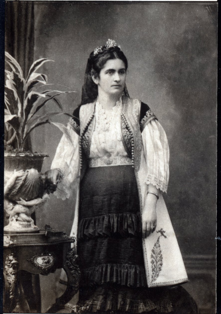 Retrato de Milena Vukotic (1847-1923), princesa de Montenegro. de French Photographer