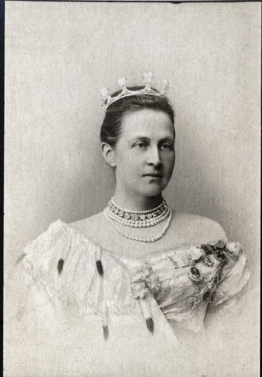 Retrato de Olga Konstantinovna da Rússia (1851-1926), Rainha da Grécia. de French Photographer