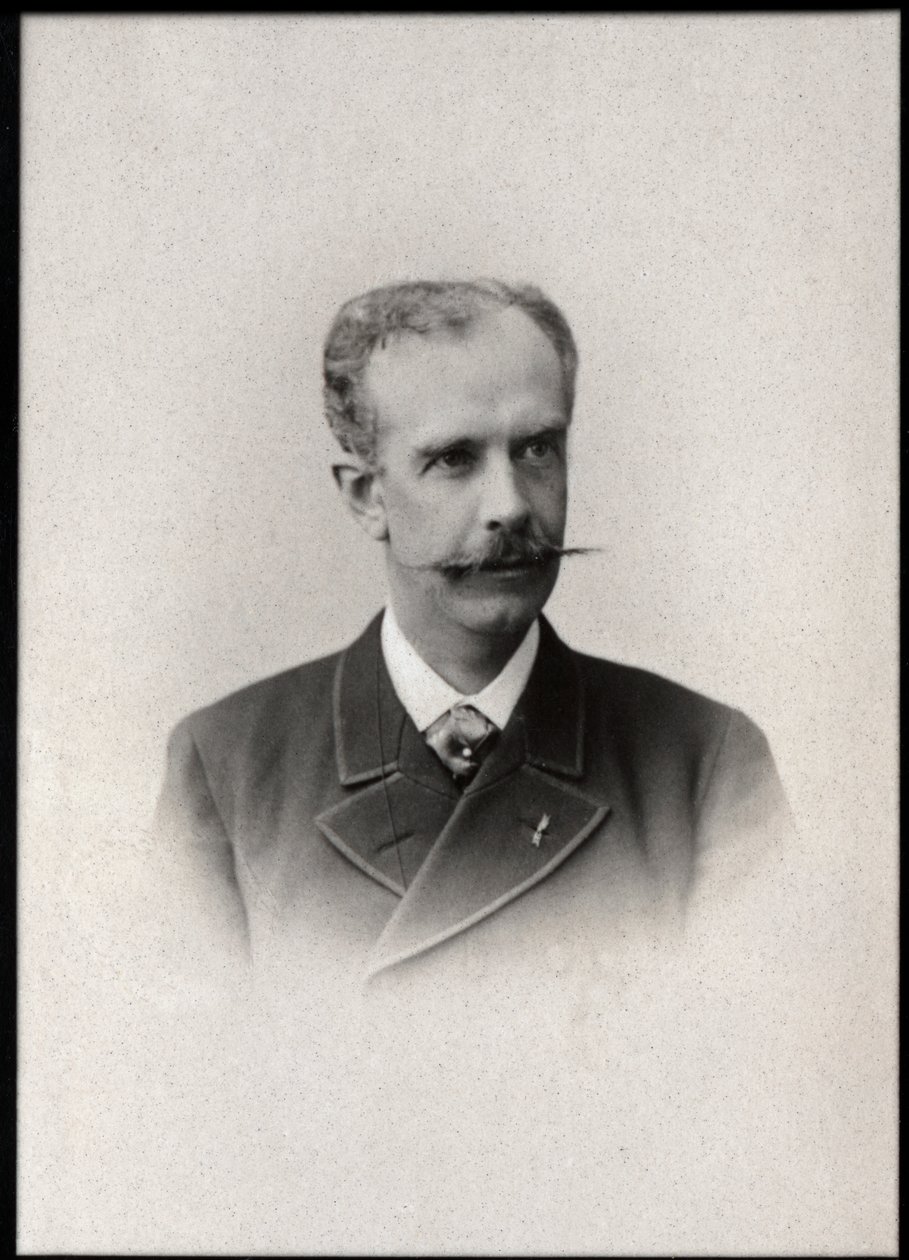 Retrato de Paul Gabriel Othenin dHaussonville (1843-1924), político e autor francês. de French Photographer