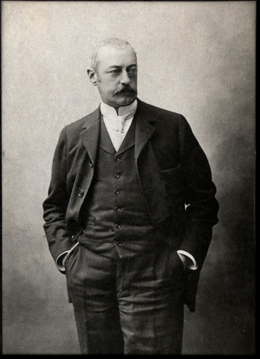 Retrato de Pierre Waldeck Rousseau (1846-1904), estadista francês. de French Photographer