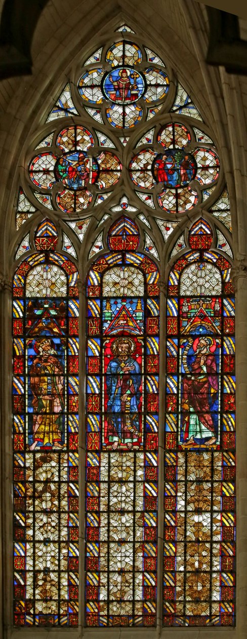 Uma janela do coro sul com Grisaille e os profetas Jonas, Miquéias e Sofonias de French School