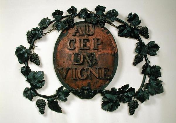 No Cep du Vigne, comerciantes de vinho assinam (cobre e ferro) de French School