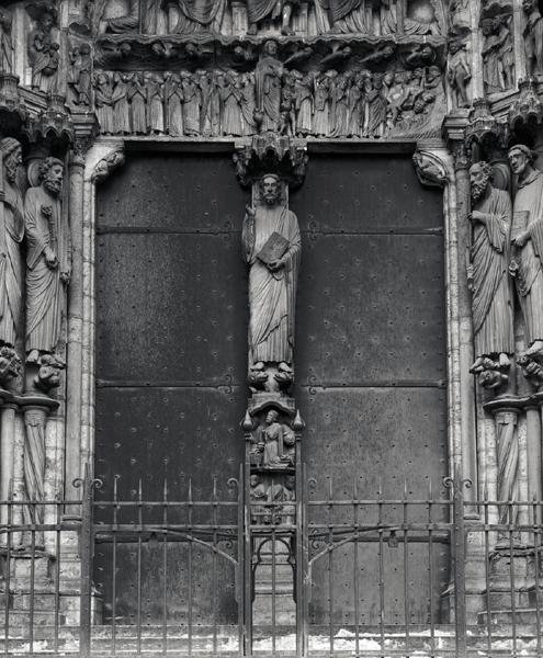 Figura de Beau Christ no trumeau do portal sul, c.1145-50 de French School