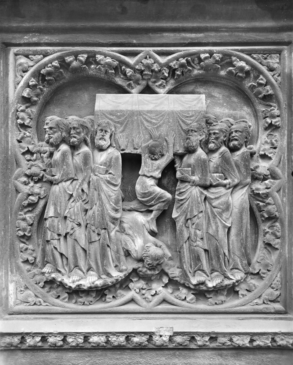 Enterro da Virgem, quatrefoil da abside da catedral de French School