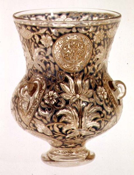Candeeiro suspenso com decoração dourada e esmaltada em estilo islâmico por Joseph Brocard, 1878 (vidro) de French School