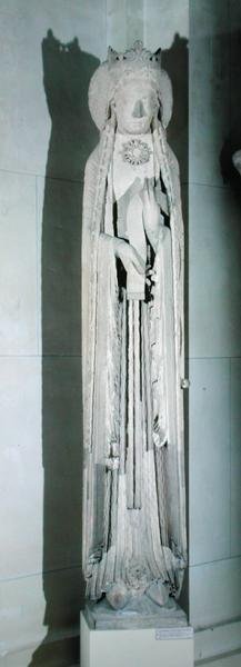 Figura jamb de uma rainha, removida da fachada oeste da Eglise de Notre-Dame, Corbeil de French School