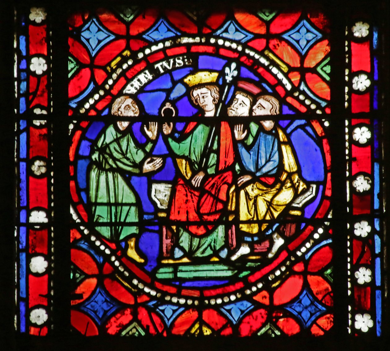 Janela retratando a cena da vida de Saint Bonnet: Saint Bonnet encarregado de uma missão privada por Sigebert de French School