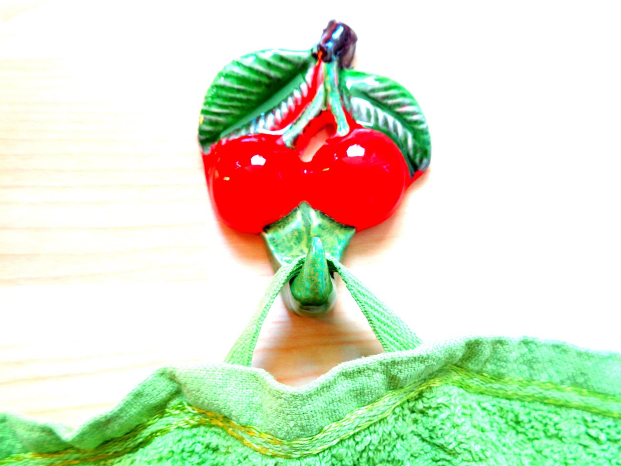 Cerejas gancho de cozinha jardim de verão vintage de Martina Konitzky