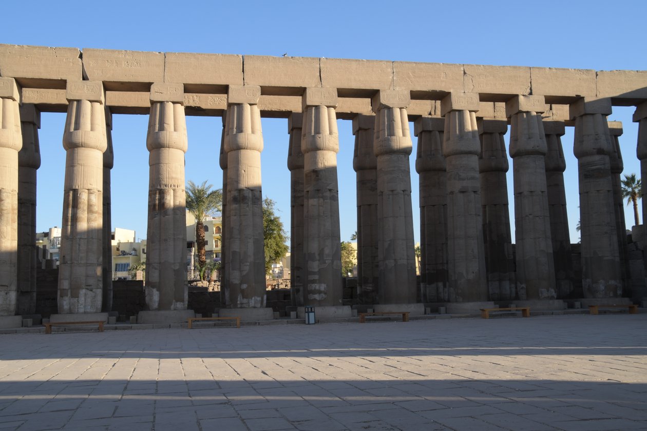 Templo de Luxor, arquitetura do Antigo Egito em Luxor de Albert Mansour