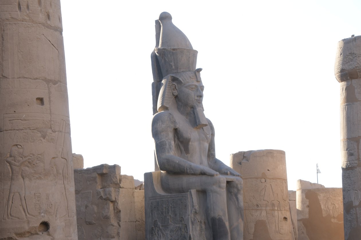 Templo de Luxor, arquitetura do Antigo Egito em Luxor de Albert Mansour