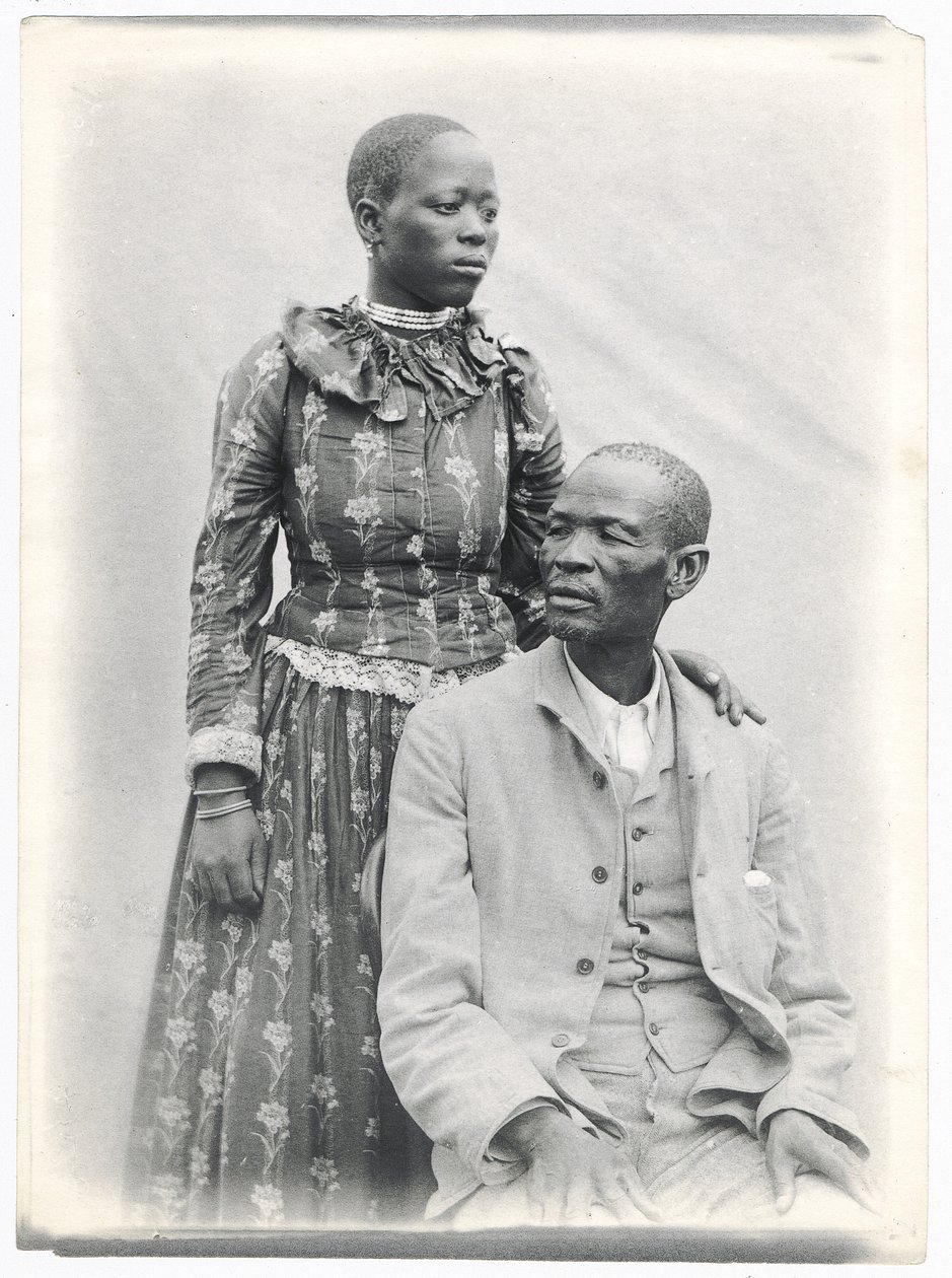 Khama e sua esposa, c.1910 (impressão de platina) de A. E. Hargreave