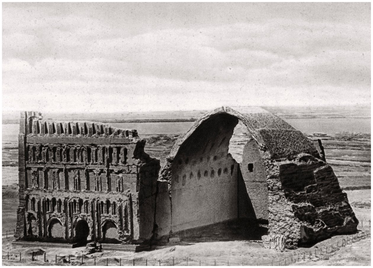 O Taq-i Kisra do ar, Ctesiphon, Iraque, 1925 de A. Kerim