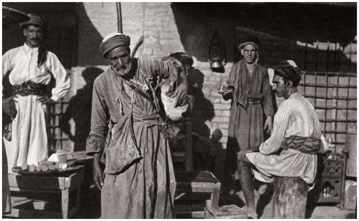 Distribuição gratuita de água potável, Iraque, 1925 de A. Kerim