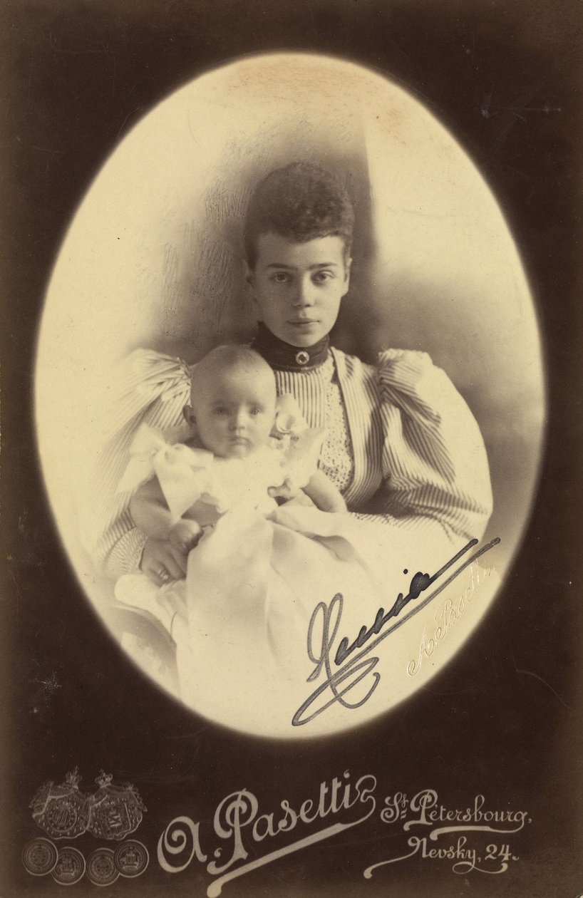Xenia Alexandrovna de Russie et sa fille, la princesse Irina Alexandrovna - Grã-Duquesa Xenia Alexandrovna da Rússia (1875-1960) com a Filha Irina Alexandrovna (1895-1970), pelo estúdio de fotografia A. Pasetti . Foto Albumina de A. Pasetti Photo Studio