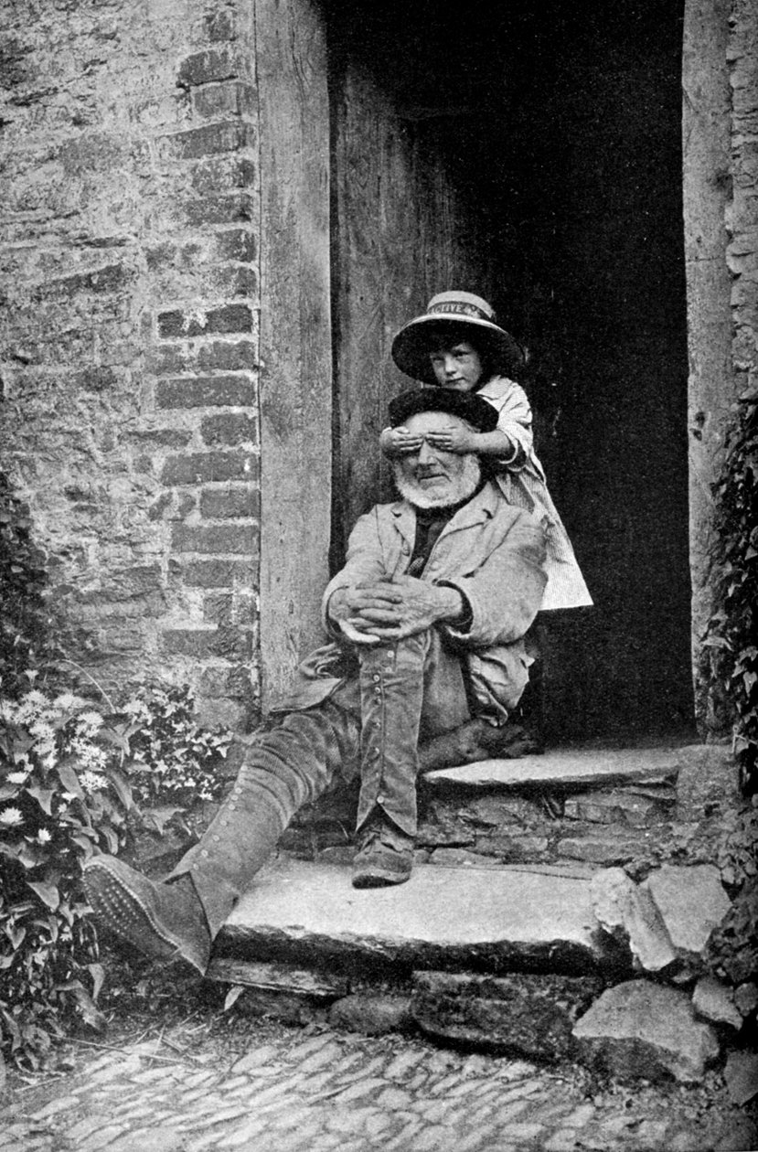 Uma criança com seu avô, Inglaterra, c1922. de A. W. Cutler