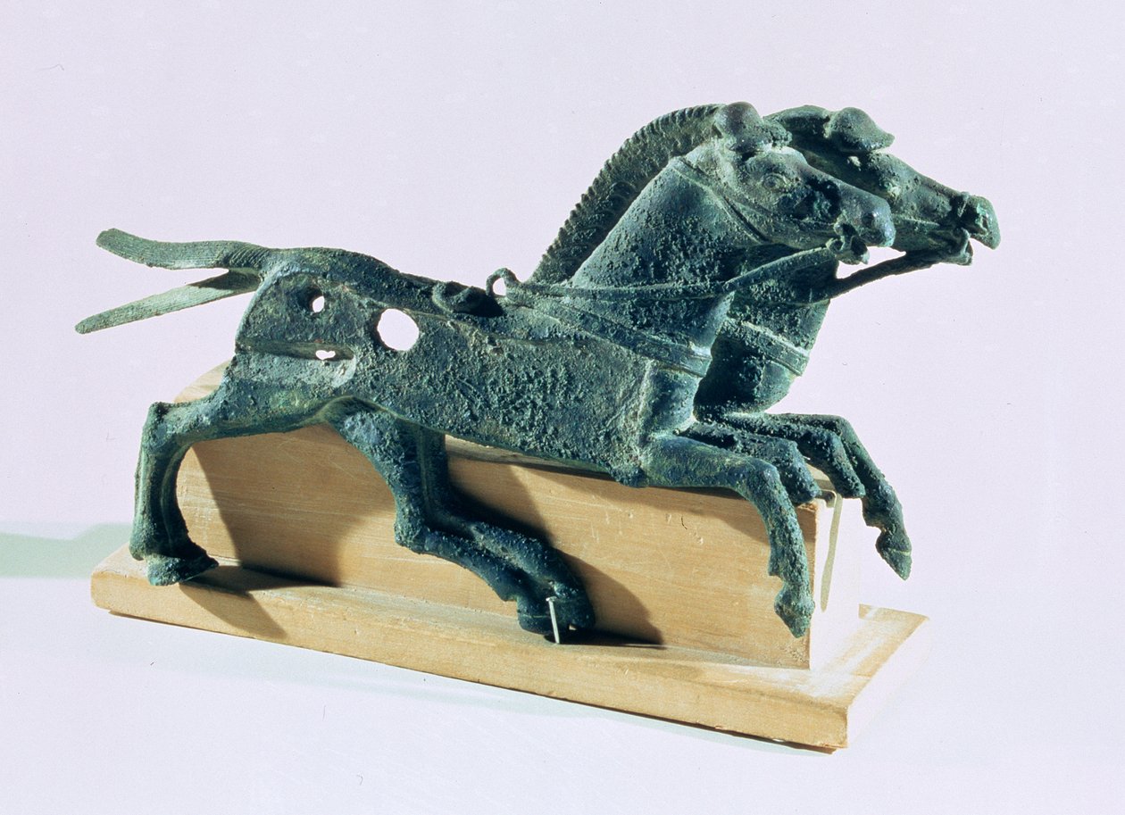 Peças de bochecha em forma de cavalos, encontradas em cinzas no pórtico do Cem Salão de Colunas em Persépolis, c.500 aC (bronze) de Achaemenid