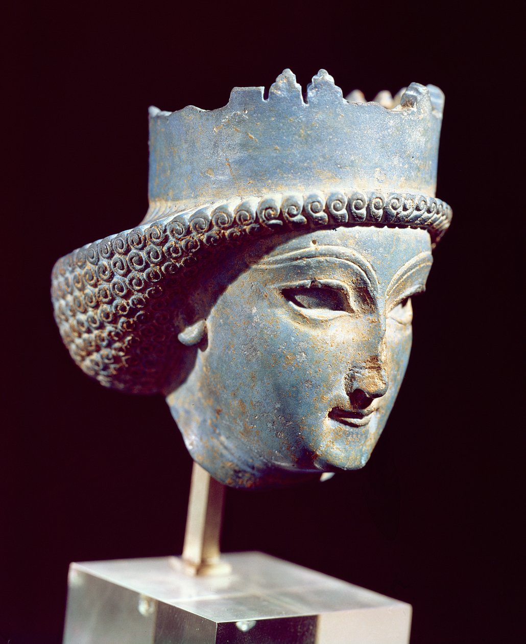 Cabeça de um príncipe, de Persépolis, do século V a IV (lapis lazuli) de Achaemenid