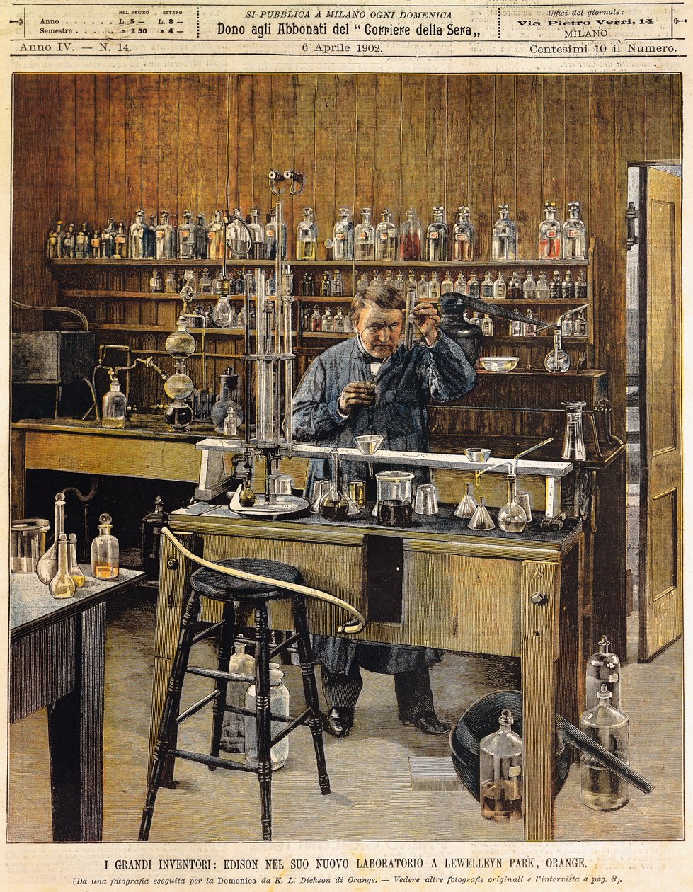 O inventor americano Thomas Ava Edison (1847-1931) em seu novo laboratório no Lewellein Park, Ilustração de Achille Beltrame (1871-1945), La Domenica del Corriere de Achille Beltrame