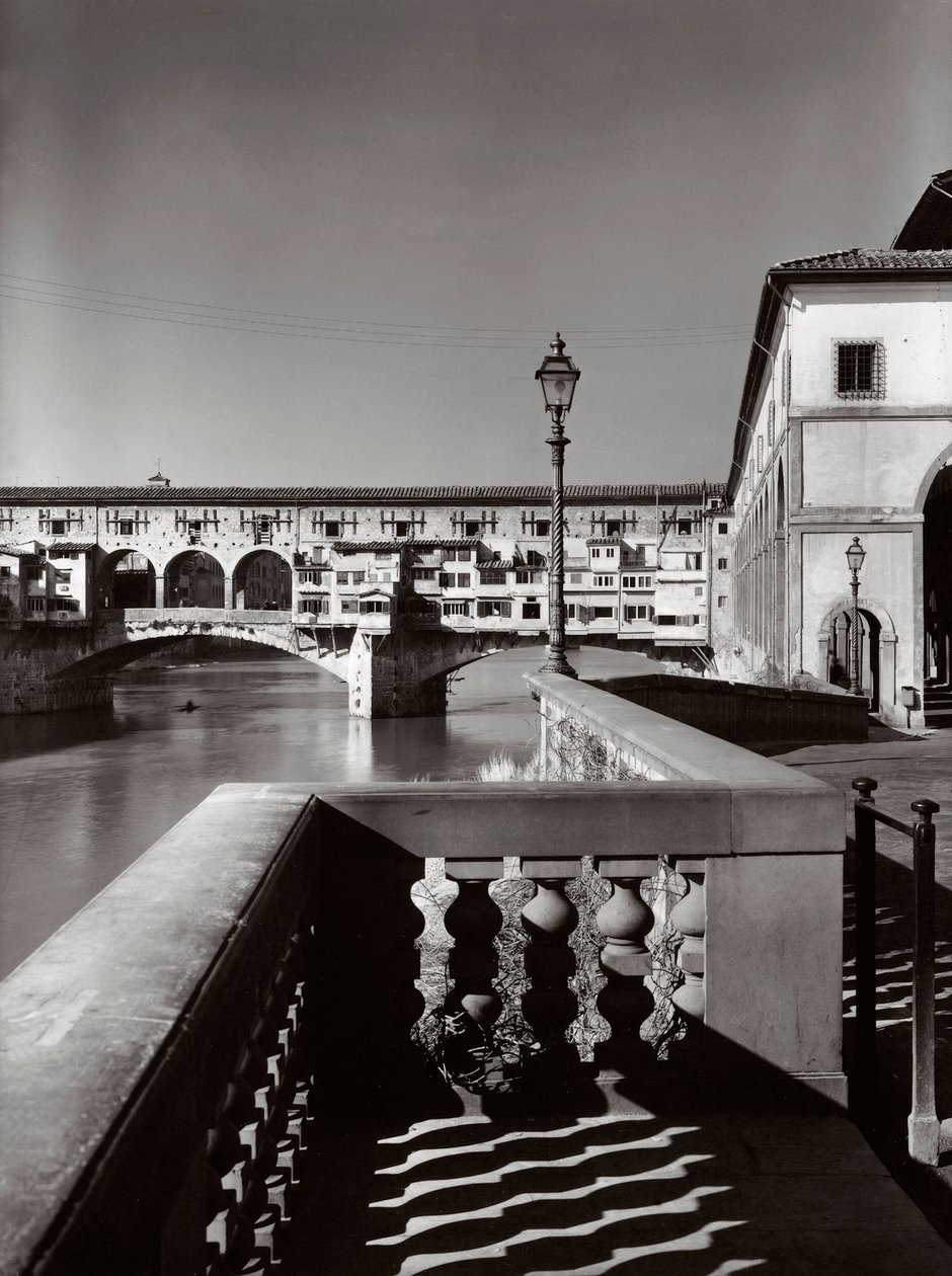 Ponte Vecchio, Florença, Itália, c.1955 (foto a p/b) de Achille Villani