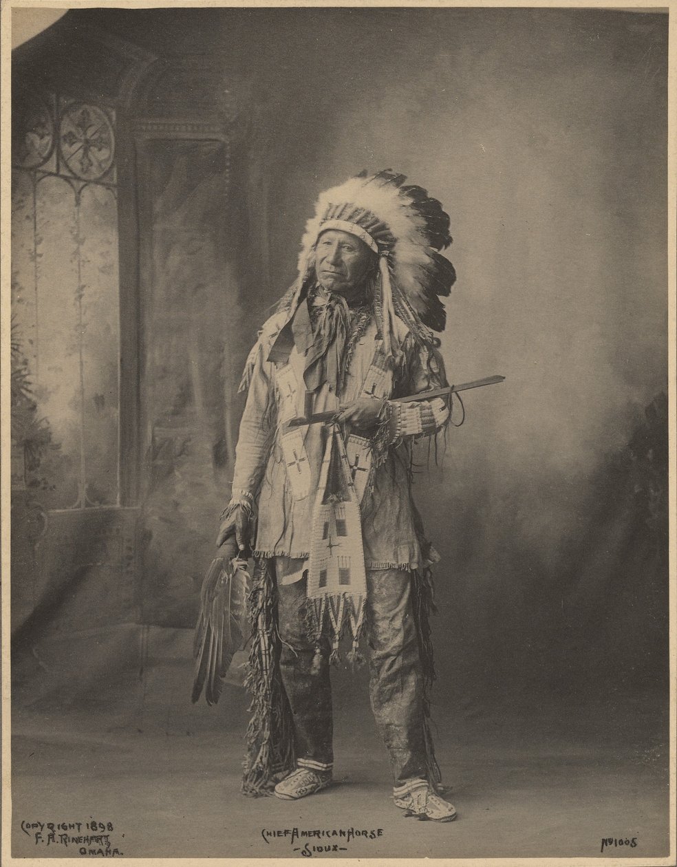 [Chefe Cavalo Americano, do Oyate Oceti Sakowin]
 de Adolph F. Muhr