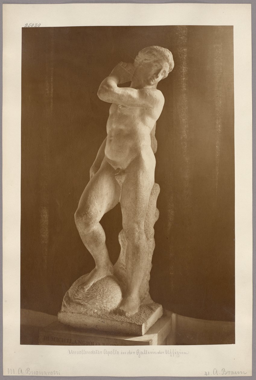 Florença: O «Apolo» inacabado de Miguel Ângelo na Galeria dos Uffizi de Adolphe Braun