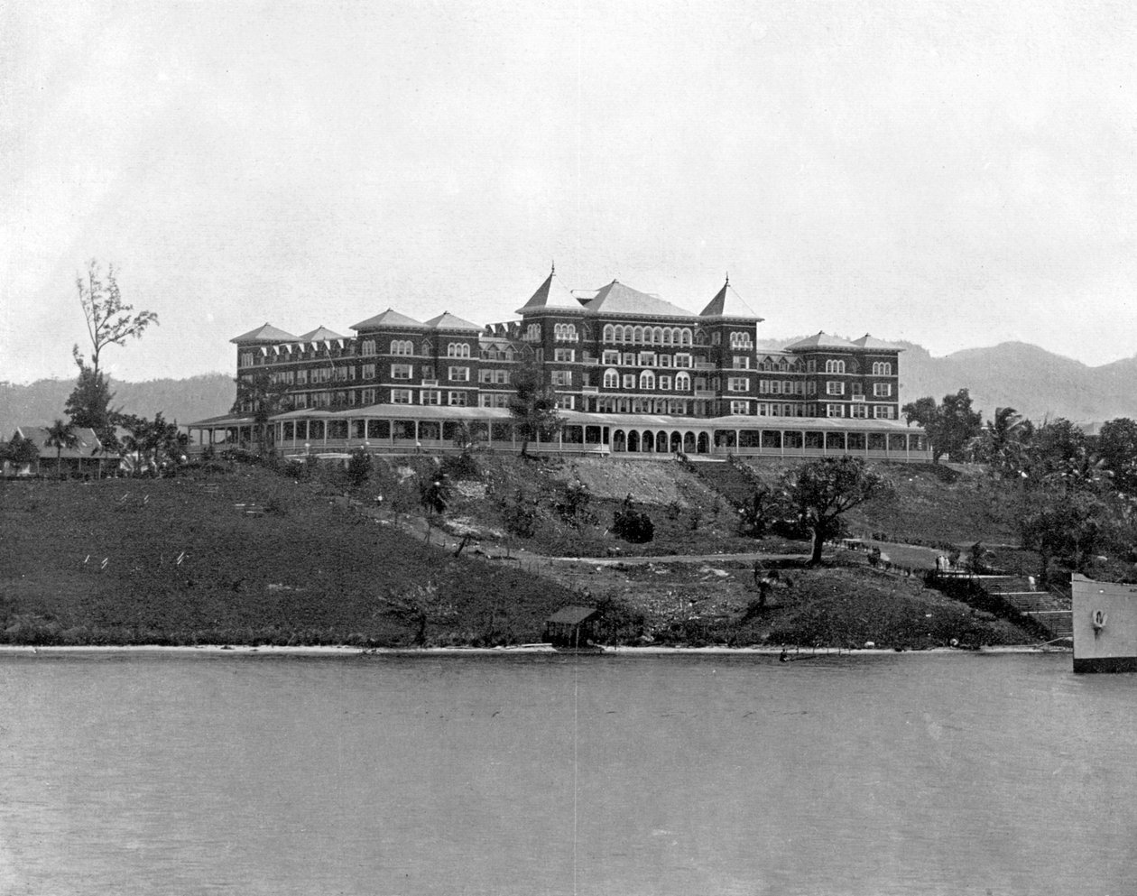 Hotel de Titchfield, Port Antonio, Jamaica, c1905. de Adolphe Duperly and Son