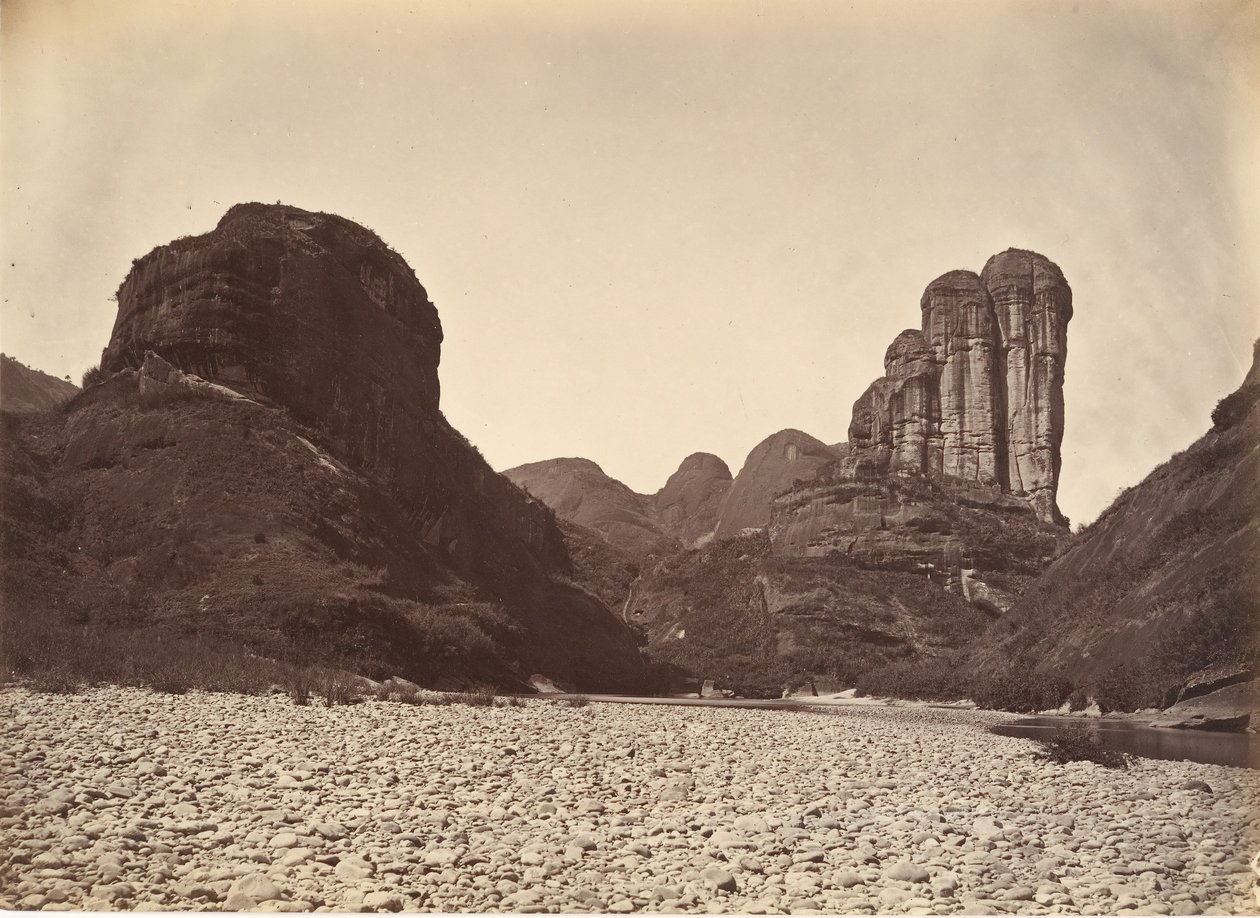 Montanha de pedra empilhada perto de Sing Chang, ca. 1869. de Afong Lai