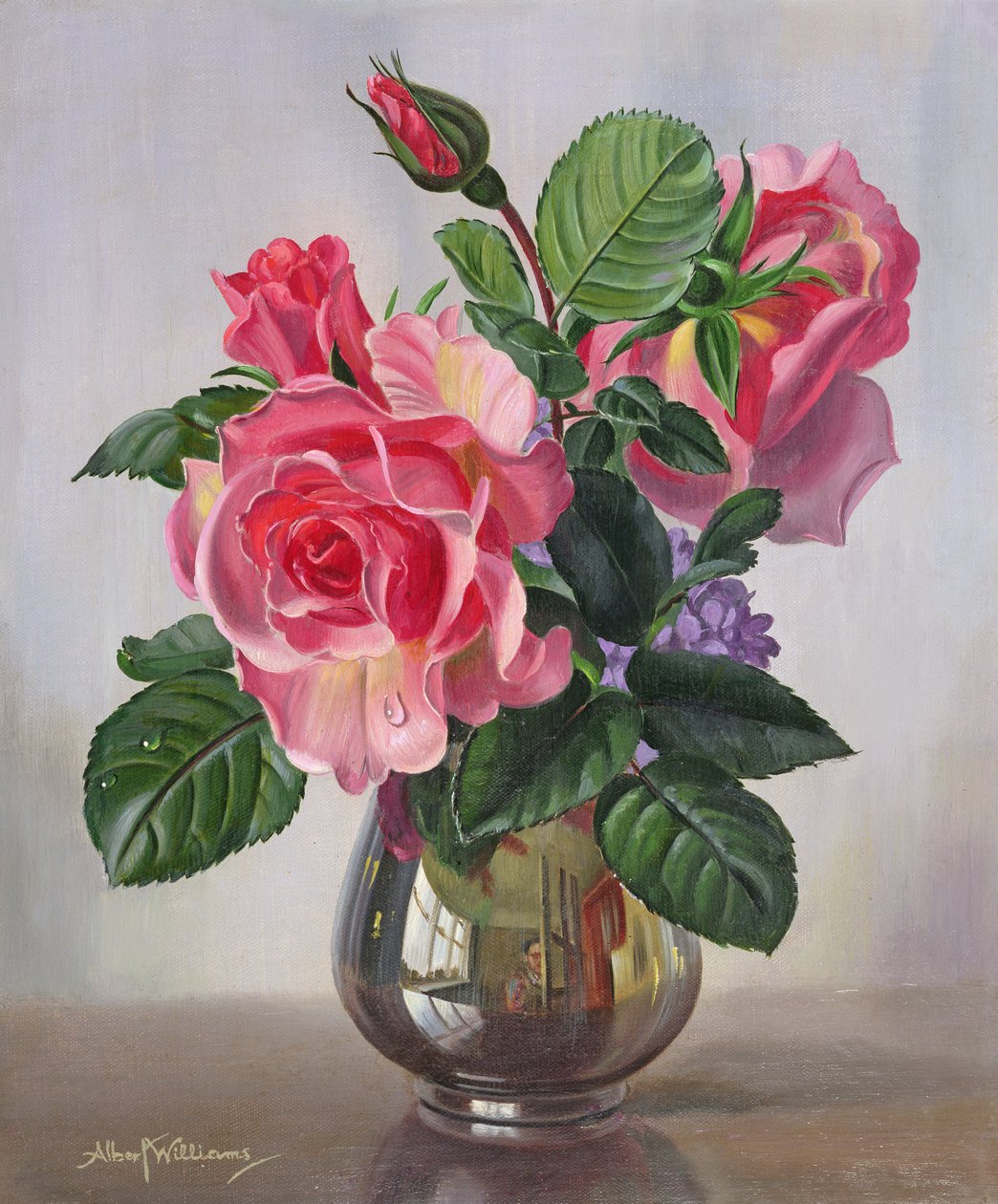 AB289 Lady Sylvia Roses em um vaso de prata de Albert Williams
