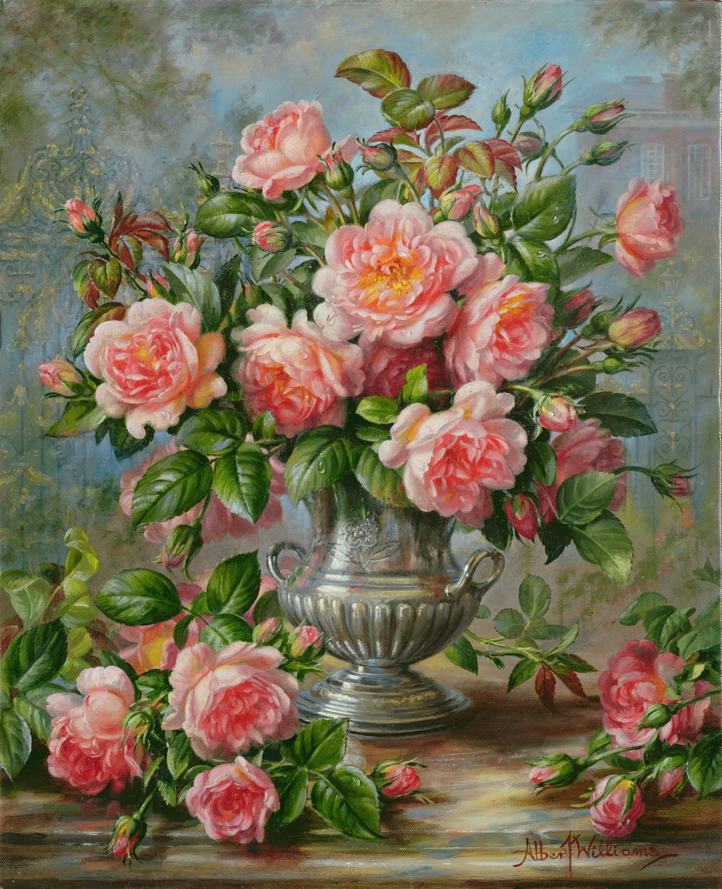 Rosas inglesas da elegância em um vaso de prata de Albert Williams