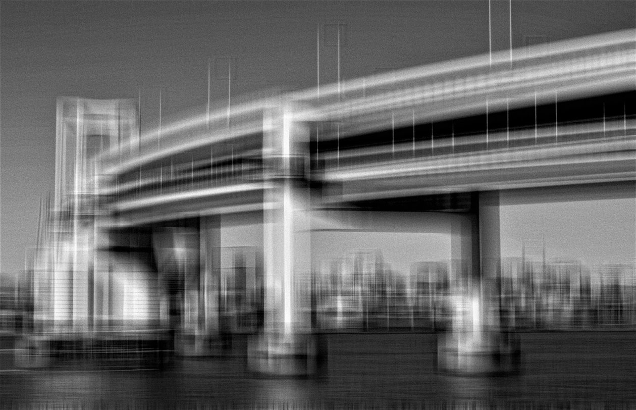 bridge from the strings ,2019,(fotografia) de Alex Caminker